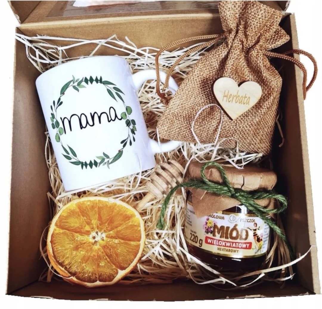 Jak zrobić prezent pod choinkę dla mamy, który ją zachwyci?